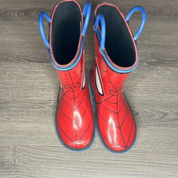 Boy Spider-Man rainboots - Picture 2 of 3